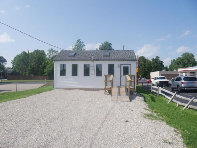 531 E Cleveland Ave, Monett, MO 65708